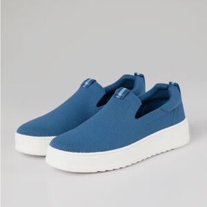 Women’s Flex-Knit Slip-On Sneakers Blue with White Soles